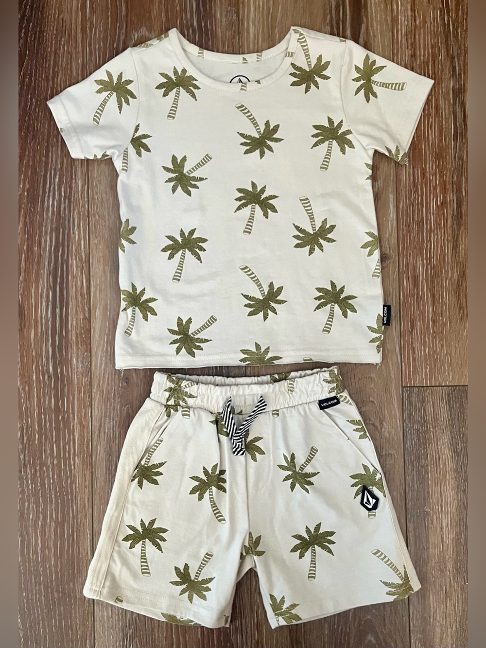 Toddler Boy Volcom Palm Tree Printed Pull On Short & T-Shirt Set Size 2T